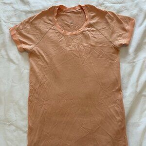 Swiftly Tech Short-Sleeve Shirt 2.0 Hip Length